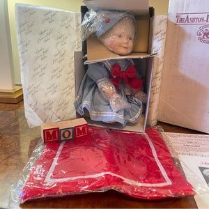 “AMANDA” YOLANDO’S PICTURE PERFECT BABIES PORCELAIN DOLL